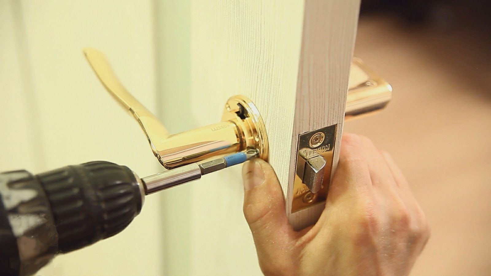 How can you tell if your locksmith is reliable? post thumbnail image
