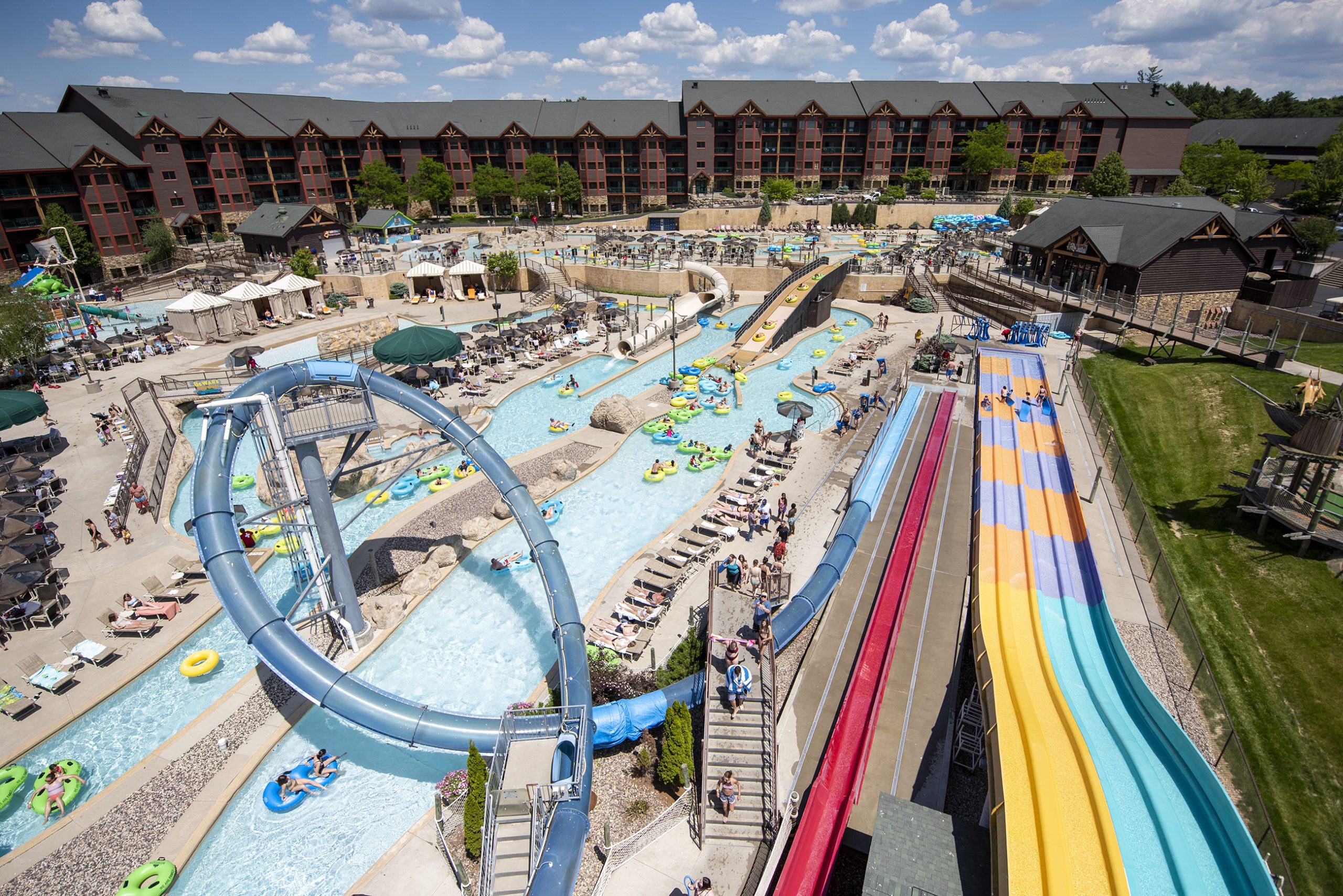 The reasons you have to go to waterpark hotels in Wisconsin post thumbnail image